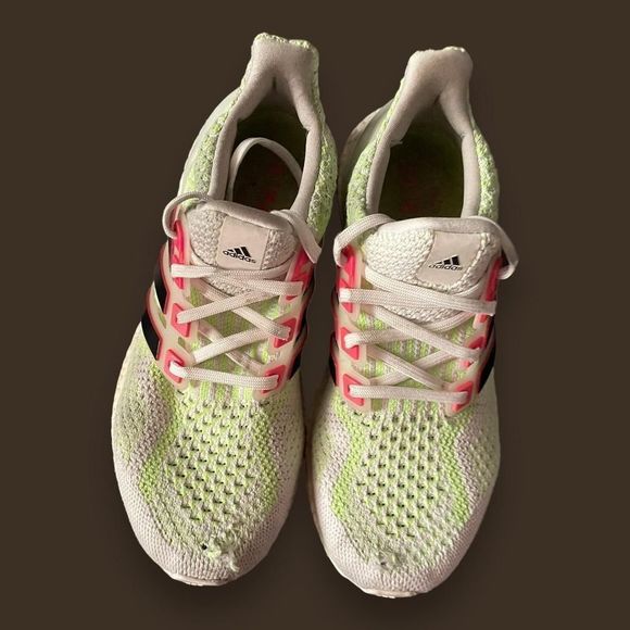 Adidas Ultraboost Glow In The Dark - Picture 4 of 6